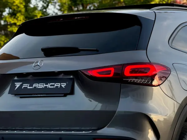 Mercedes-Benz GLA 250 e 8G-DCT AMG Line 28
