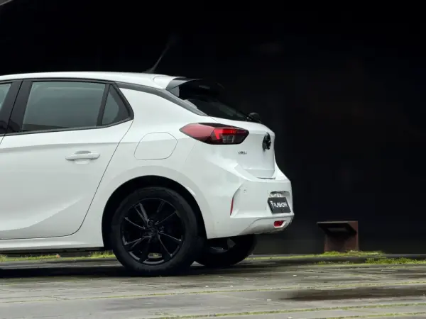 Opel Corsa 1.2 Edition 22