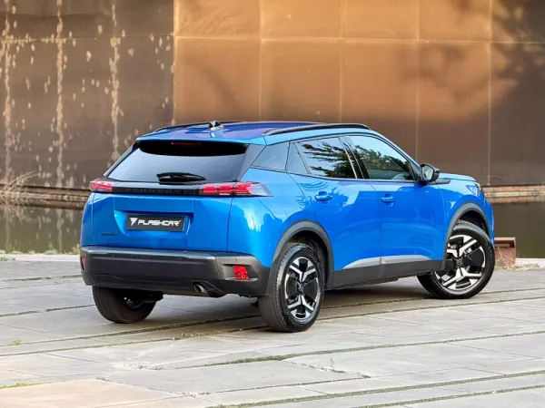 Peugeot 2008 1.2 PureTech Allure Pack 11