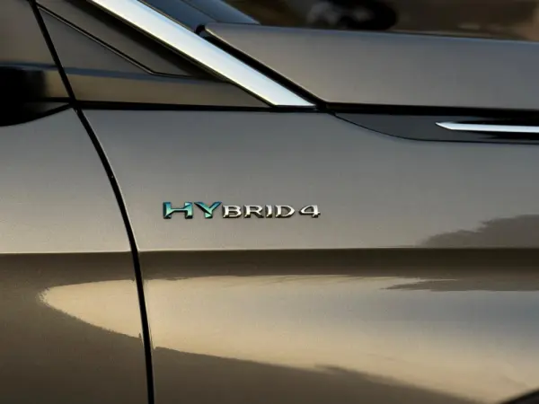 Peugeot 3008 1.6 Hybrid4 GT Line e-EAT8 29