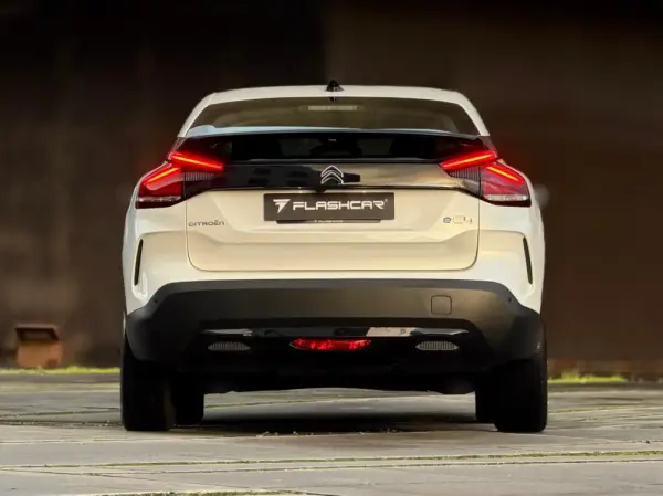 Citroën e-C4 50 kWh C-Series 8