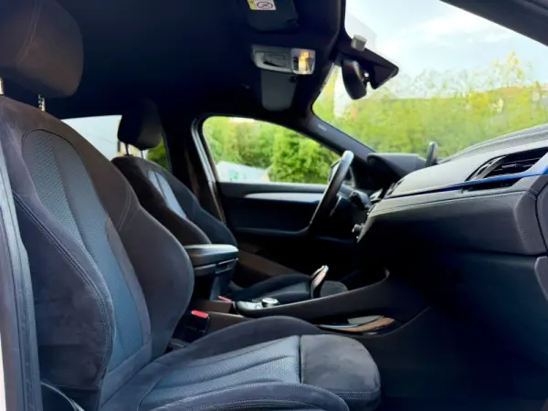 BMW X2 18 d sDrive Auto X Pack M 23