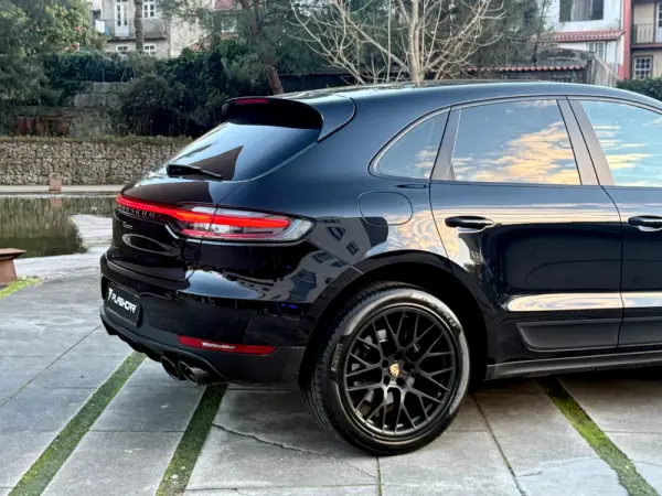 Porsche Macan Standard 28