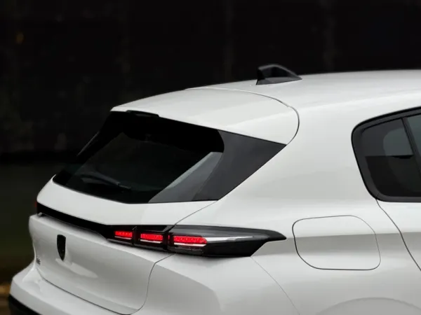 Peugeot 308 1.5 BlueHDi Allure Pack 4