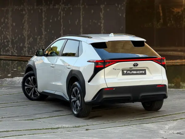 Toyota bZ4X 71,4 kWh Lounge 22