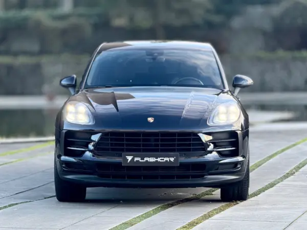 Porsche Macan Standard 4