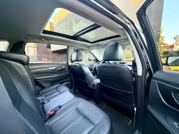 Nissan X-Trail TEKNA PREMUIM 12