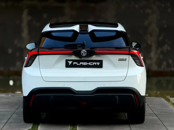 MG MG4 Trophy Ext Range 77 kWh 245 hp 13