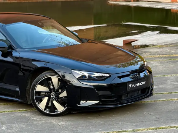 Audi e-tron GT quattro 24