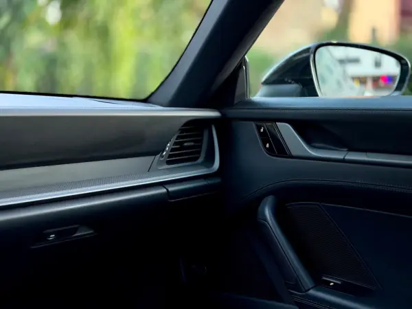 Porsche 911 (992) Carrera 4 PDK 23