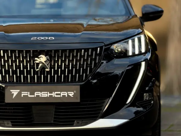 Peugeot 2008 1.2 PureTech GT EAT8 34