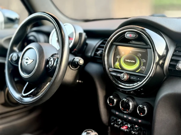 MINI 3 Portas ONE d 30