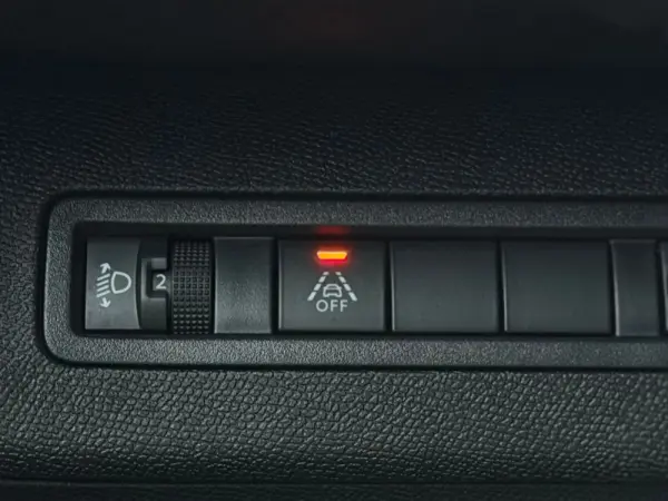 Peugeot 3008 1.2 PureTech Allure Pack EAT8 27