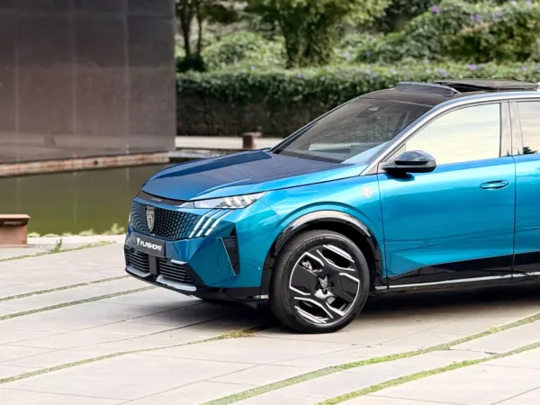Peugeot E-3008 73 kWh GT 68