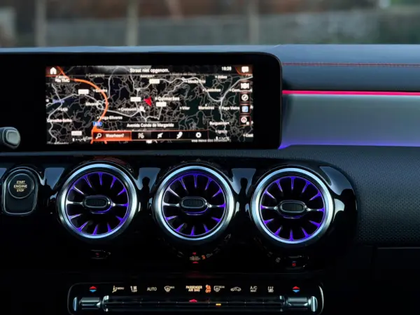 Mercedes-Benz CLA 250 e 8G-DCT AMG Line 5