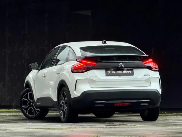 Citroën e-C4 50 kWh C-Séries 11