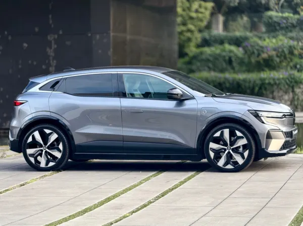 Renault Mégane E-Tech EV60 Techno Autonomia Conforto 15