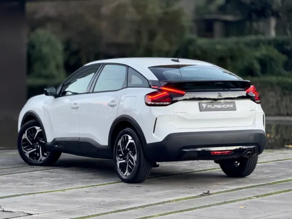 Citroën C4 1.5 BlueHDi Feel EAT8 3