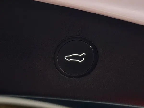 Tesla Model 3 Long range 23