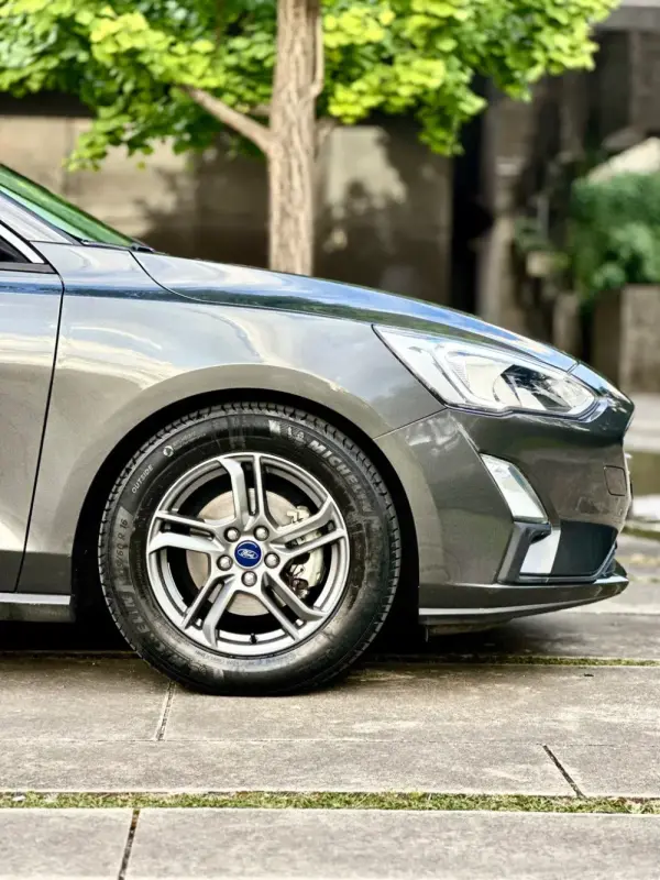 Ford Focus 1.5 TDCi EcoBlue Titanium 6