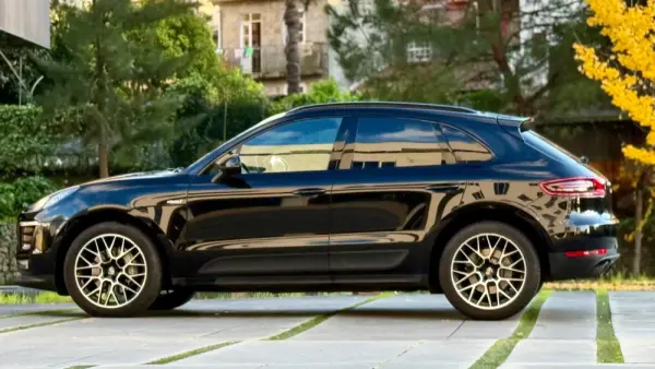 Porsche Macan S 9