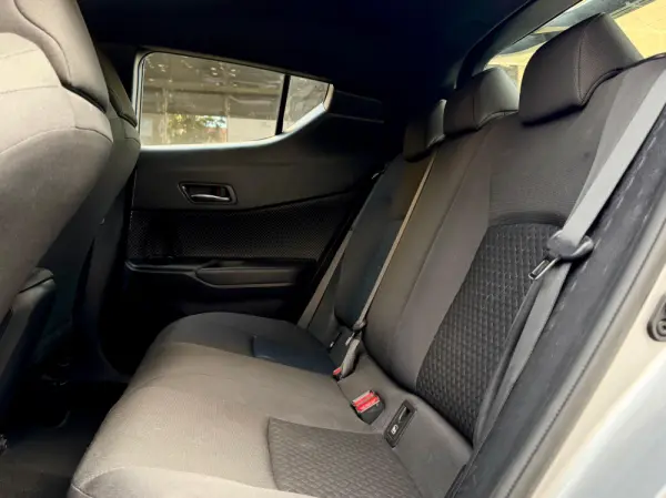 Toyota C-HR 1.8 Hybrid Exclusive 17