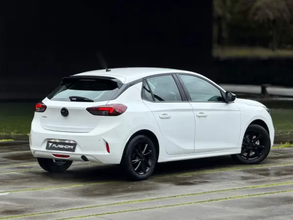 Opel Corsa 1.2 Edition 11