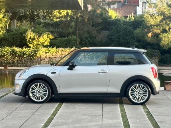 MINI 3 Portas ONE d 19