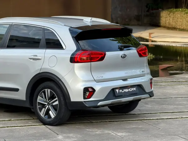 Kia Niro 1.6GDI HEV (Híbrido) TX 26