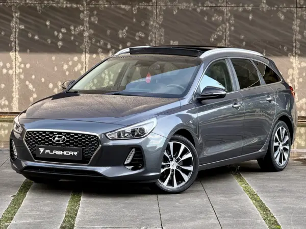 Hyundai i30 SW 1.6 CRDi Style+Navi 44