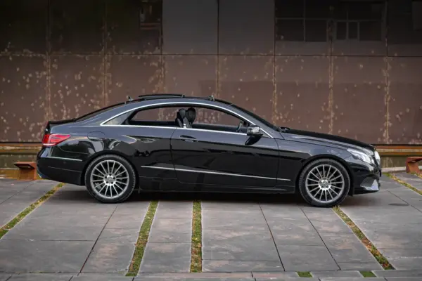 Mercedes-Benz E 220 4