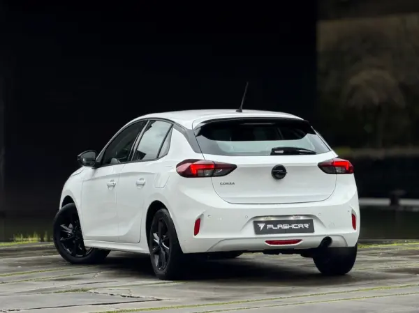 Opel Corsa 1.2 Edition 8