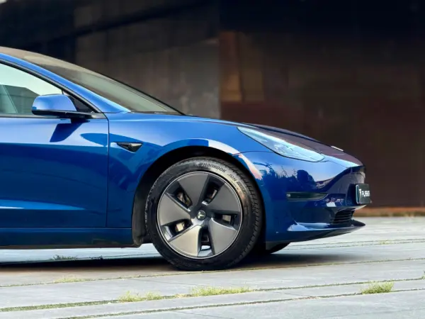 Tesla Model 3 Long Range AWD Dual Motor 36