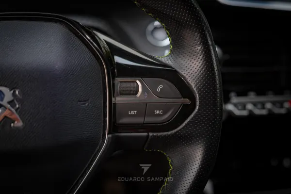 Peugeot 208 1.2 PureTech GT Line 6