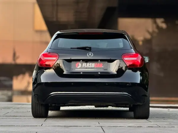 Mercedes-Benz A 180 6