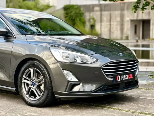 Ford Focus 1.5 TDCi EcoBlue Titanium 8