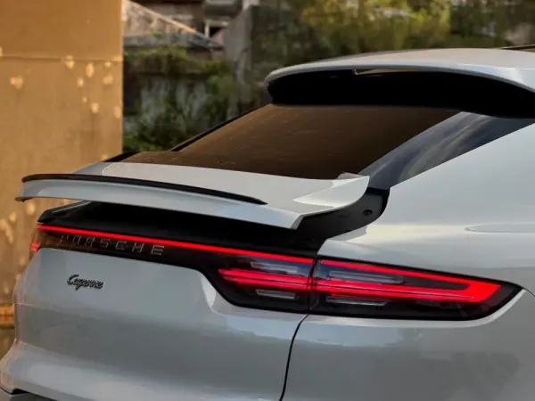 Porsche Cayenne Coupé E-Hybrid Platinum Edition 46