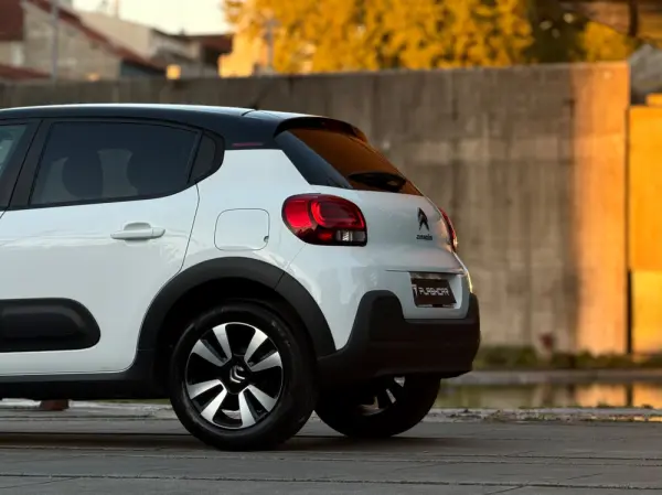 Citroen C3 1.2 PureTech C-Series 27