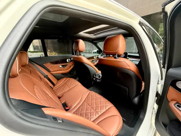 Mercedes-Benz C 63 AMG S 24