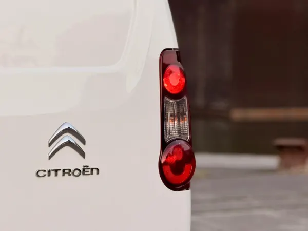 Citroën Berlingo 1.6 BlueHDi Feel 13