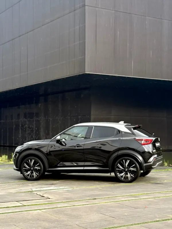 Nissan Juke DIG-T N-Design Black 17
