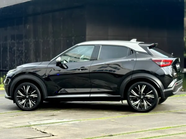 Nissan Juke DIG-T N-Design Black 20