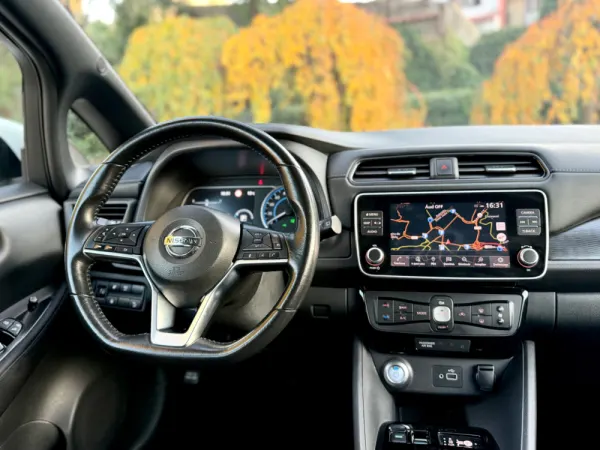 Nissan Leaf N-Connecta Full Led 18