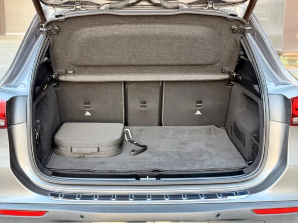 Mercedes-Benz EQA 300 4Matic AMG Line 10