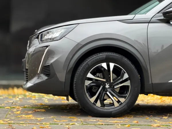 Peugeot 2008 1.2 PureTech Allure Pack 10