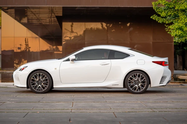 Lexus RC 300h F Sport 50