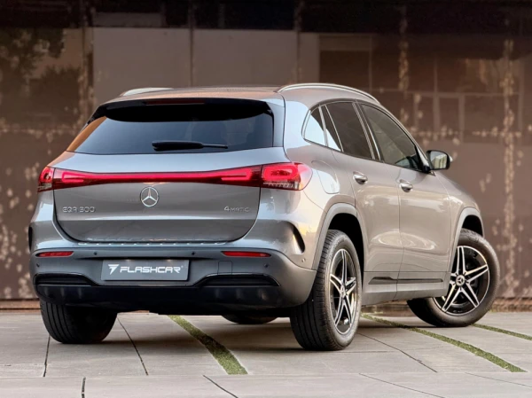Mercedes-Benz EQA 300 4Matic AMG Line 14