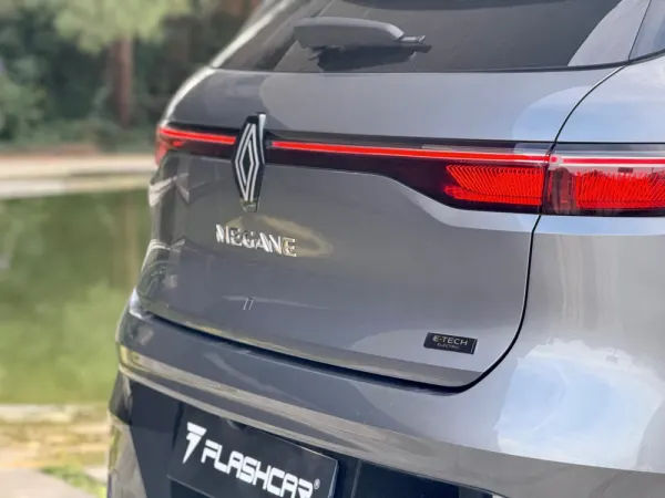 Renault Mégane E-Tech EV60 Techno Autonomia Conforto 16