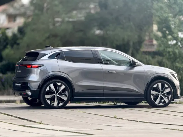 Renault Mégane E-Tech EV60 Techno Autonomia Conforto 13