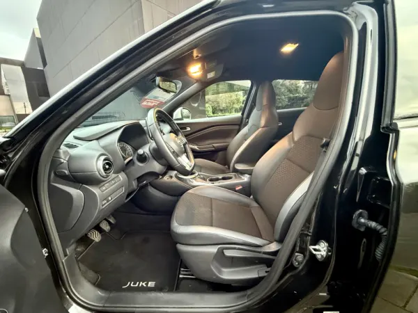 Nissan Juke DIG-T N-Design Black 16